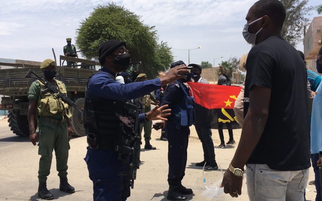 Povo do Namibe acordou e saiu às ruas no dia da Independência