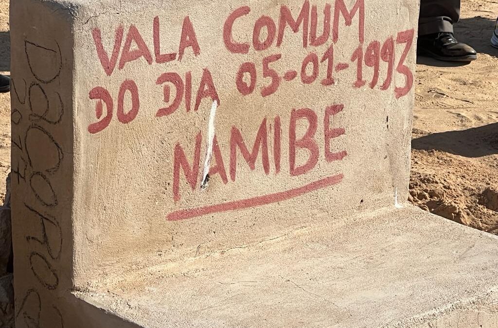 FAMILIARES DAS VÍTIMAS DA CHACINA DE 5 DE JANEIRO DE 1993 EM VALAS COMUNS NO NAMIBE QUEREM FUNERAL CONDIGNO.