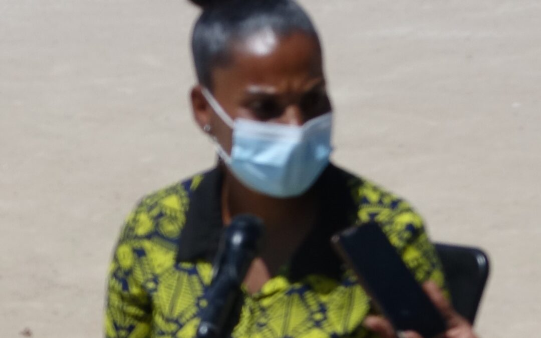 NAMIBE: MÂE DA CRIANÇA ESTUPRADA NO TOMBWA DEPLORA ATITUDE POLÍCIAL QUE DETEVE SEU MARIDO