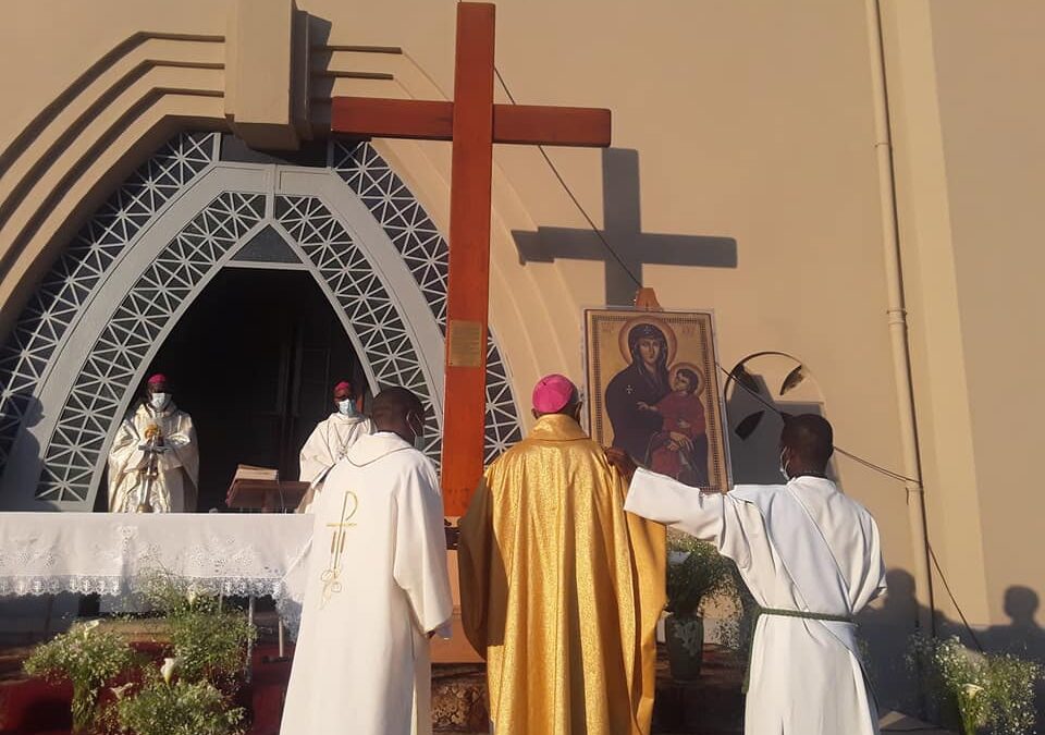 IGREJA CATÓLICA NO LUBANGO PROVÍNCIA DA HUÍLA NA SOMBRA DA CRISPAÇÃO