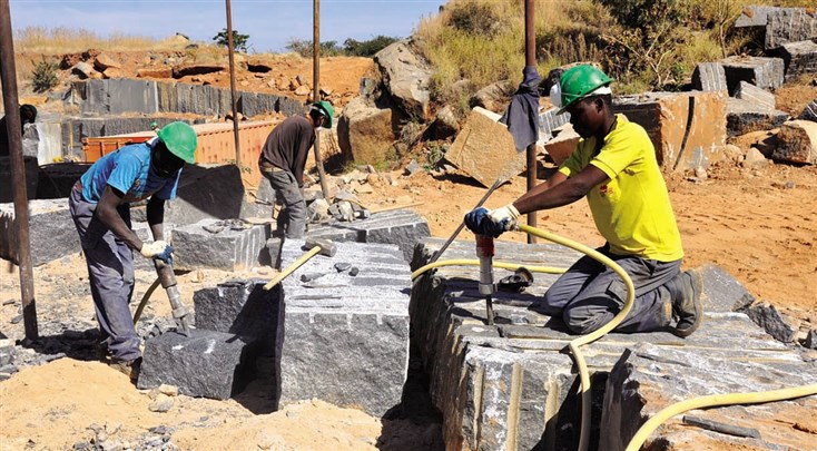 EXPLORAÇÃO DE RECURSOS MINERAIS NO SUL DE ANGOLA E A RESPONSABLIDADE SOCIAL CORPORATIVA, NA VISÃO DO DIRECTOR DA ACC